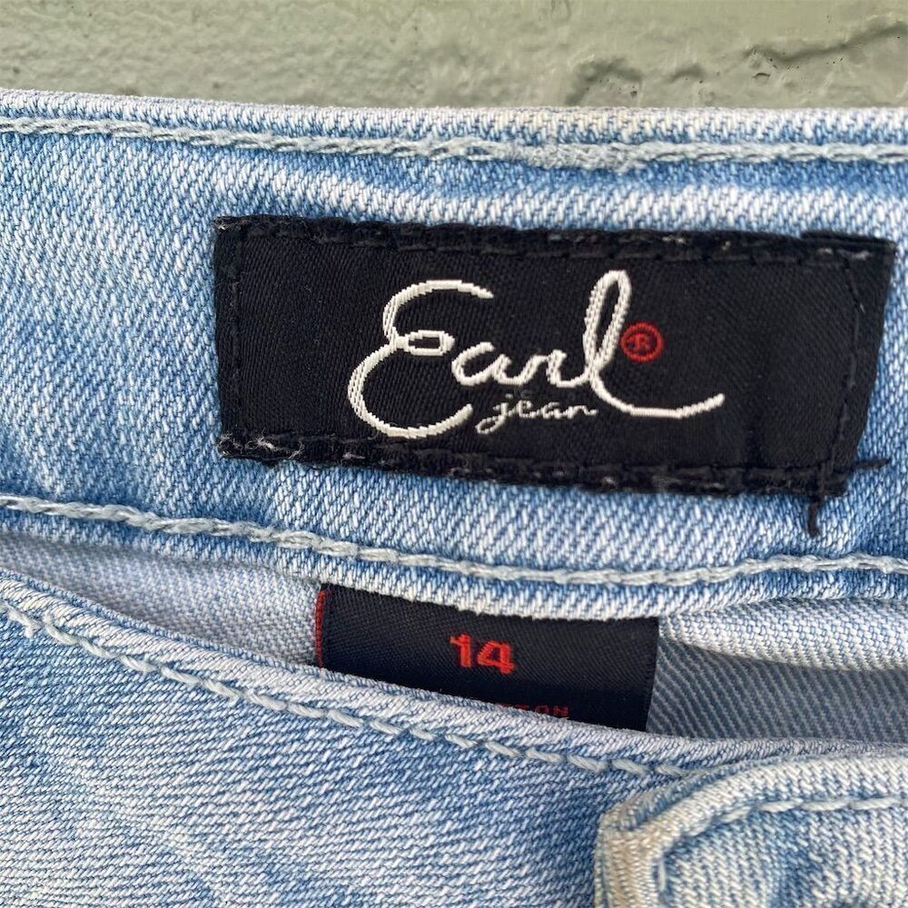Earl Jean Women's Size 14 Light Wash Denim Capri Jeans Crochet Lace Pockets - Picture 6 of 11